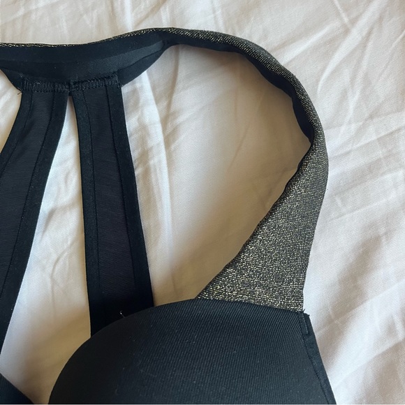 Victoria’s Secret VSX Women’s Black and Gold Shimmer Sports Bra - Picture 2 of 4